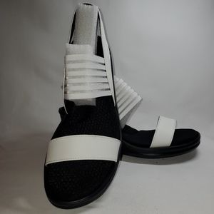 **NIB** Skechers Cali Rumblers Sz 10 Black Wedge Heel Comfort Memory Foam